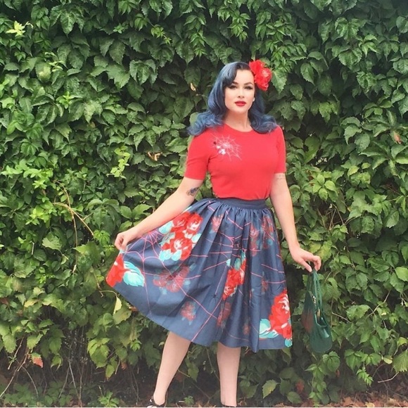 The Oblong Box Shop Spiderweb Roses Skirt - Picture 6 of 7